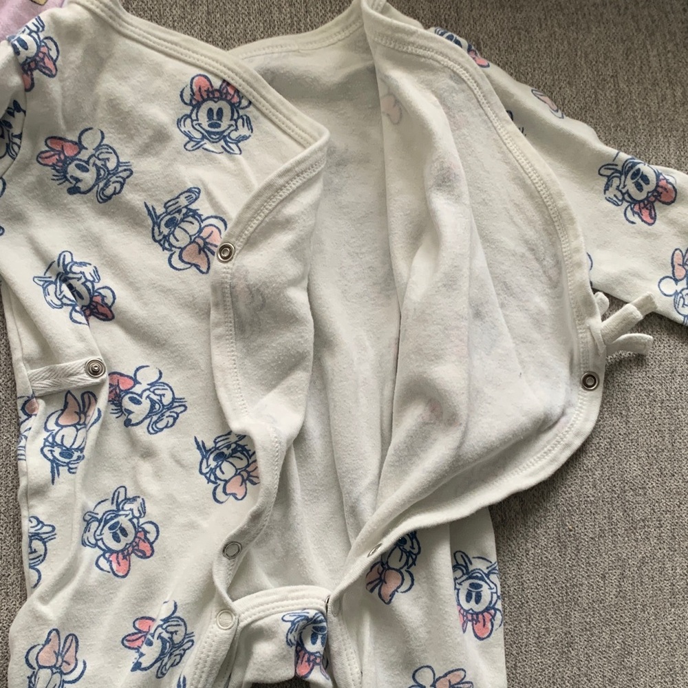 Disney baby 6-9 month One Piece Pajamas - Pink and Cream Minnie Mouse princess - Picture 6 of 7